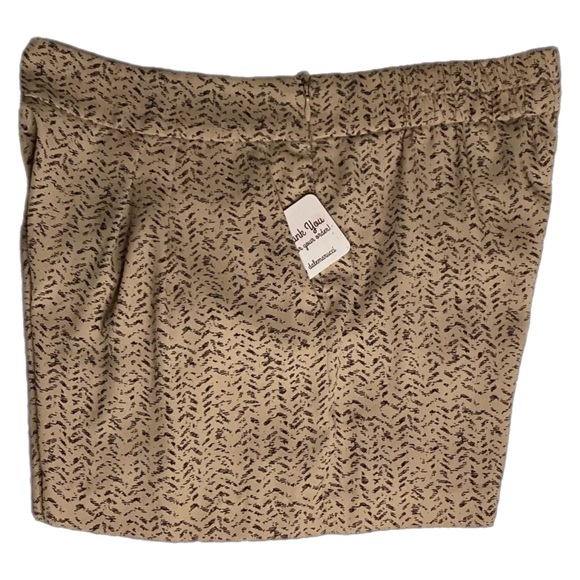 LOFT by Ann Taylor SP Women's Dress Shorts Side Zipper Pockets Tan & Navy Ch… - Picture 3 of 12